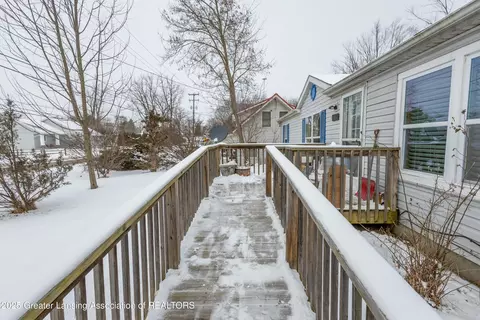 Exterior - 6081 Park Lake Rd, Bath, MI 48808 photo 1 of 2