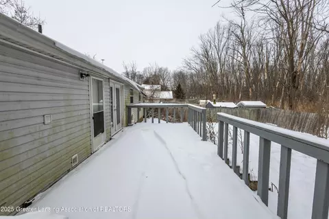 Exterior - 6081 Park Lake Rd, Bath, MI 48808 photo 2 of 2