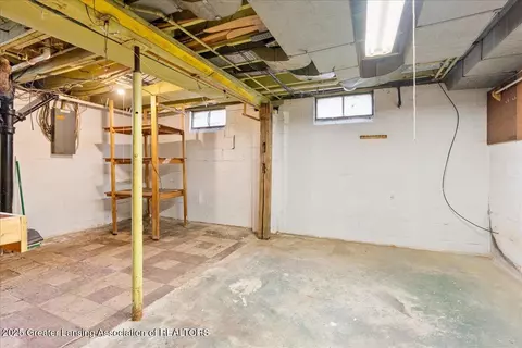 629 E Cavanaugh Rd, Lansing, MI 48910 photo 26