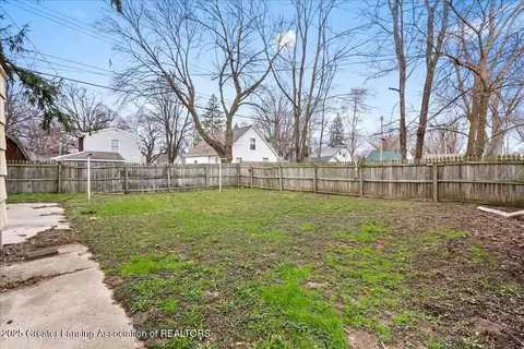 629 E Cavanaugh Rd, Lansing, MI 48910 photo 29