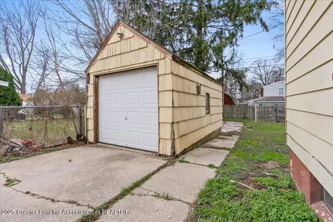 629 E Cavanaugh Rd, Lansing, MI 48910 photo 28