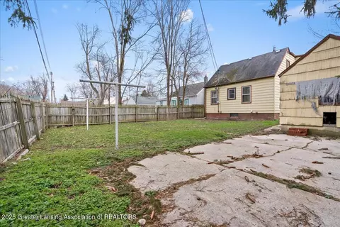 629 E Cavanaugh Rd, Lansing, MI 48910 photo 30