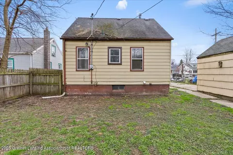 629 E Cavanaugh Rd, Lansing, MI 48910 photo 32