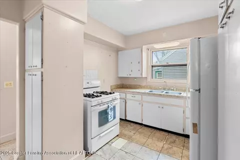 629 E Cavanaugh Rd, Lansing, MI 48910 photo 12