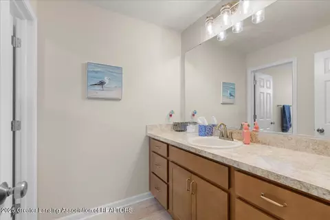 Bath - 4147 Presidents Way, Dewitt, MI 48820 photo 1 of 3
