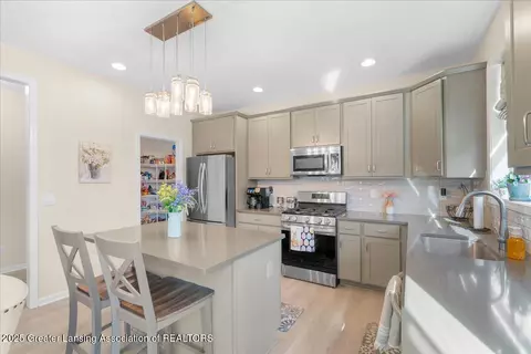 Kitchen - 4147 Presidents Way, Dewitt, MI 48820 photo 1 of 3