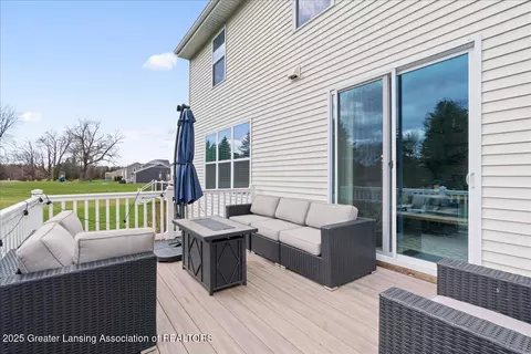 Exterior - 4147 Presidents Way, Dewitt, MI 48820 photo 3 of 7