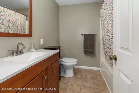 Bath - 1849 Aurelius Rd, Holt, MI 48842 photo 2 of 2