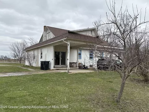 10986 Sunfield Rd, Sunfield, MI 48890