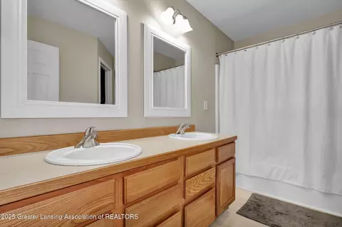 Bath - 346 Coventry Ln, Mason, MI 48854 photo 3 of 3
