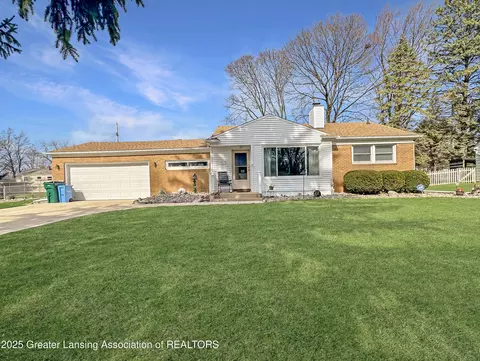 2529 Arlington Rd, Lansing, MI 48906