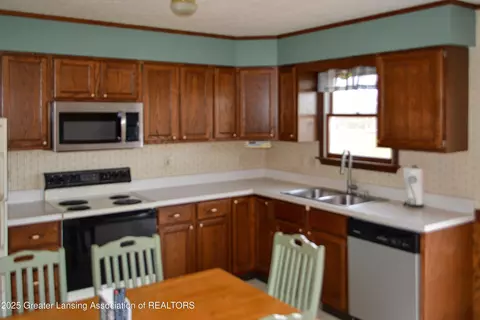 8300 W Lehman Rd, Dewitt, MI 48820 photo 2
