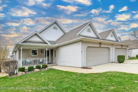 736 Pine Meadow Ln, Williamston, MI 48895