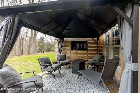 Exterior - 5607 White Ash Ln, Haslett, MI 48840 photo 6 of 11