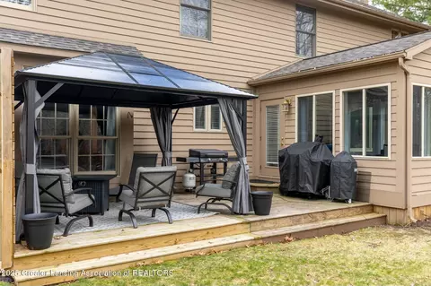 Exterior - 5607 White Ash Ln, Haslett, MI 48840 photo 8 of 11
