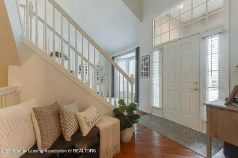 Entry Way - 5607 White Ash Ln, Haslett, MI 48840 photo 1 of 6