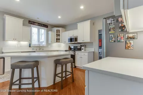 Kitchen - 5607 White Ash Ln, Haslett, MI 48840 photo 1 of 5