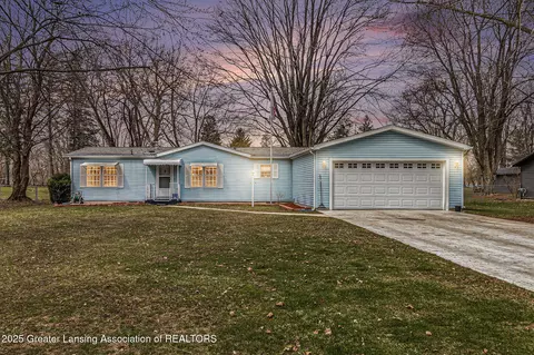 341 Saint Marys St, Corunna, MI 48817