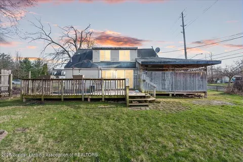 3024 Midwood St, Lansing, MI 48911
