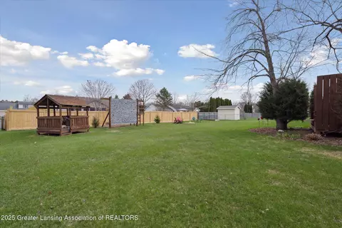 Exterior - 11782 Arrowhead Dr, Grand Ledge, MI 48837 photo 11 of 11