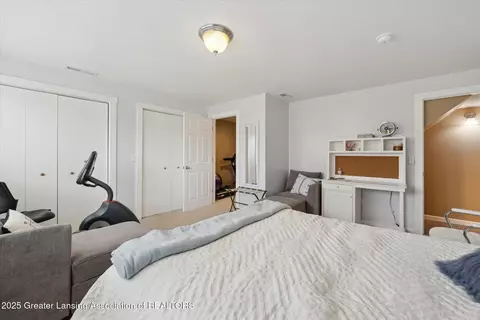 Bedroom - 11782 Arrowhead Dr, Grand Ledge, MI 48837 photo 2 of 8