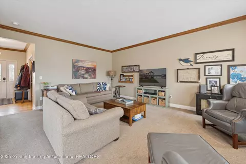 Living - 11782 Arrowhead Dr, Grand Ledge, MI 48837 photo 1 of 2