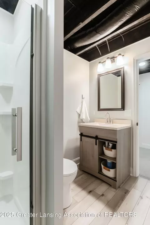 Bath - 13172 Addington Dr, Dewitt, MI 48820 photo 3 of 3