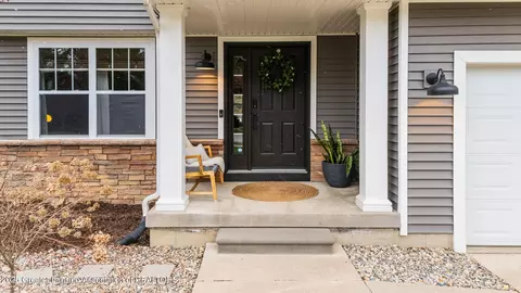 Exterior - 13172 Addington Dr, Dewitt, MI 48820 photo 2 of 3