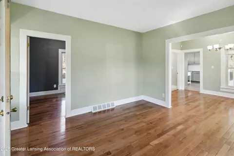11049 Upton Rd, Bath, MI 48808 photo 4