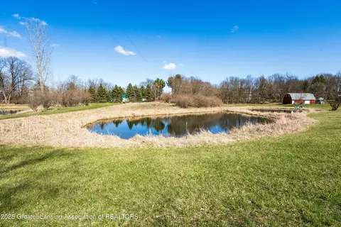 11049 Upton Rd, Bath, MI 48808 photo 34