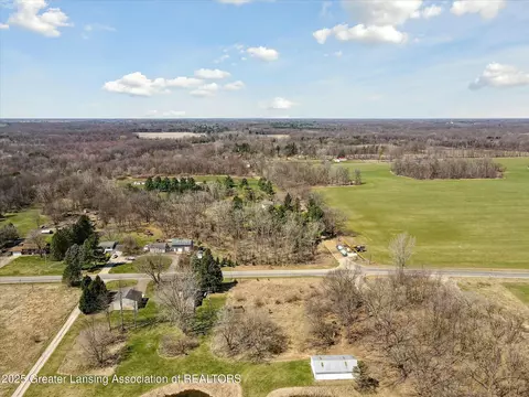 11049 Upton Rd, Bath, MI 48808 photo 51