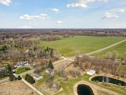 11049 Upton Rd, Bath, MI 48808 photo 52
