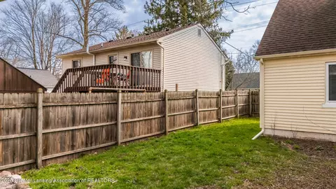 2520 Lyons Ave, Lansing, MI 48910 photo 27