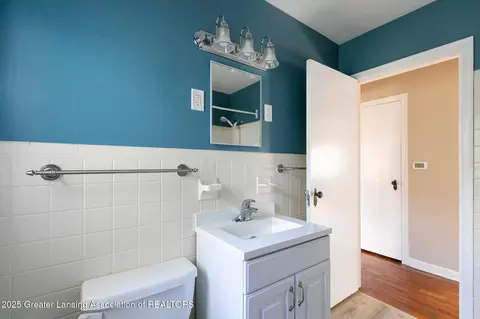 2520 Lyons Ave, Lansing, MI 48910 photo 16