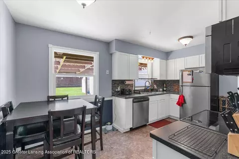 Kitchen - 4614 Devonshire Ave, Lansing, MI 48910 photo 1 of 4