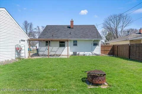 Exterior - 4614 Devonshire Ave, Lansing, MI 48910 photo 6 of 7