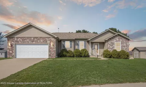 1057 Northway Dr, Charlotte, MI 48813