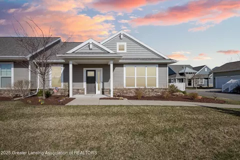 3334 Hamlet Cir, East Lansing, MI 48823