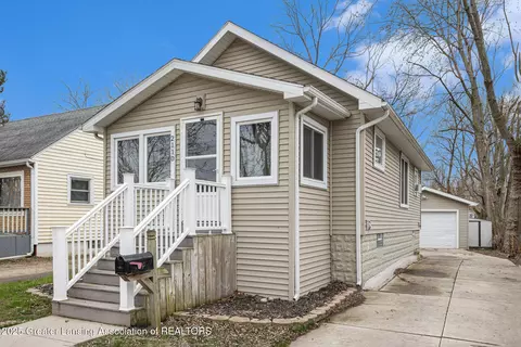 2110 Beal Ave, Lansing, MI 48910