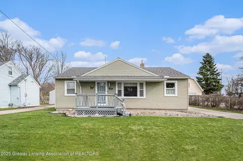 834 Mel Ave, Lansing, MI 48911