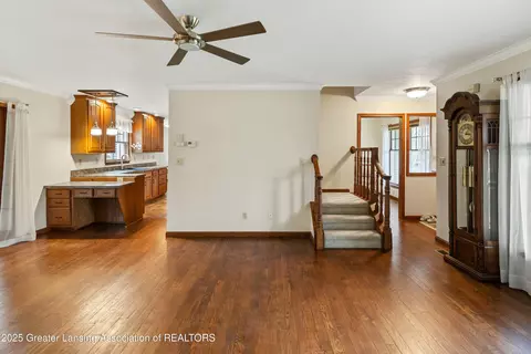 Entry Way - 415 E Main St, Dewitt, MI 48820 photo 4 of 8