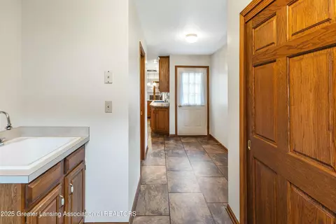Entry Way - 415 E Main St, Dewitt, MI 48820 photo 6 of 8