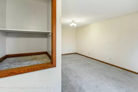 Living - 415 E Main St, Dewitt, MI 48820 photo 4 of 4