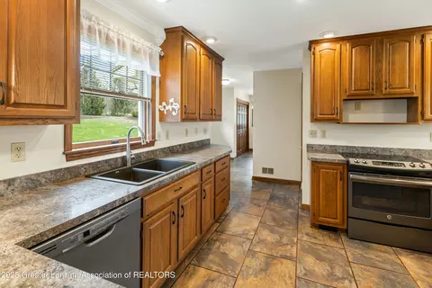 Kitchen - 415 E Main St, Dewitt, MI 48820 photo 5 of 7