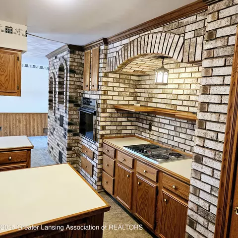 605 Beech St, Charlotte, MI 48813 photo 6