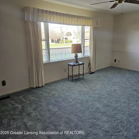 605 Beech St, Charlotte, MI 48813 photo 12
