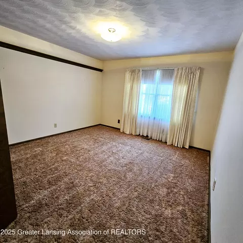 605 Beech St, Charlotte, MI 48813 photo 24