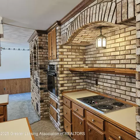 605 Beech St, Charlotte, MI 48813 photo 8