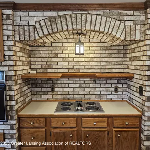 605 Beech St, Charlotte, MI 48813 photo 7