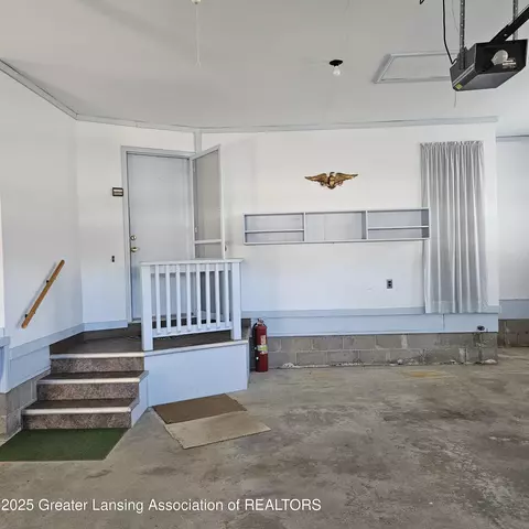605 Beech St, Charlotte, MI 48813 photo 32
